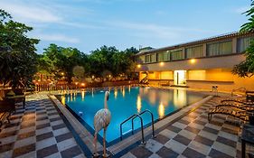 Freesia Resort By Express Inn